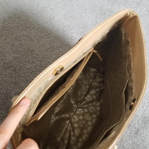 Ivanka Trump Beige Shiny Handbag with Detachable Keychain - Picture 9 of 16